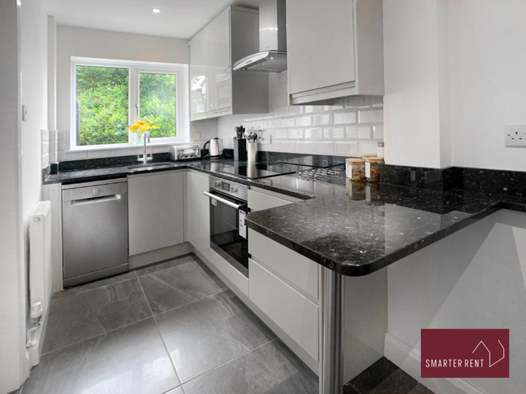 Guildford - 2 Bedroom House West Clandon Exterior foto