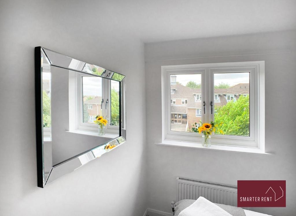 Guildford - 2 Bedroom House West Clandon Exterior foto
